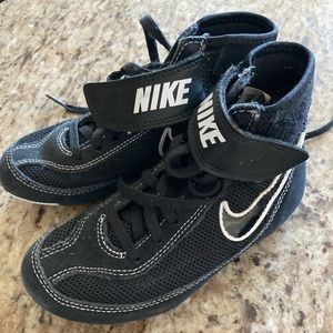 Nike SpeedSweep wrestling shoes. Youth size 13.